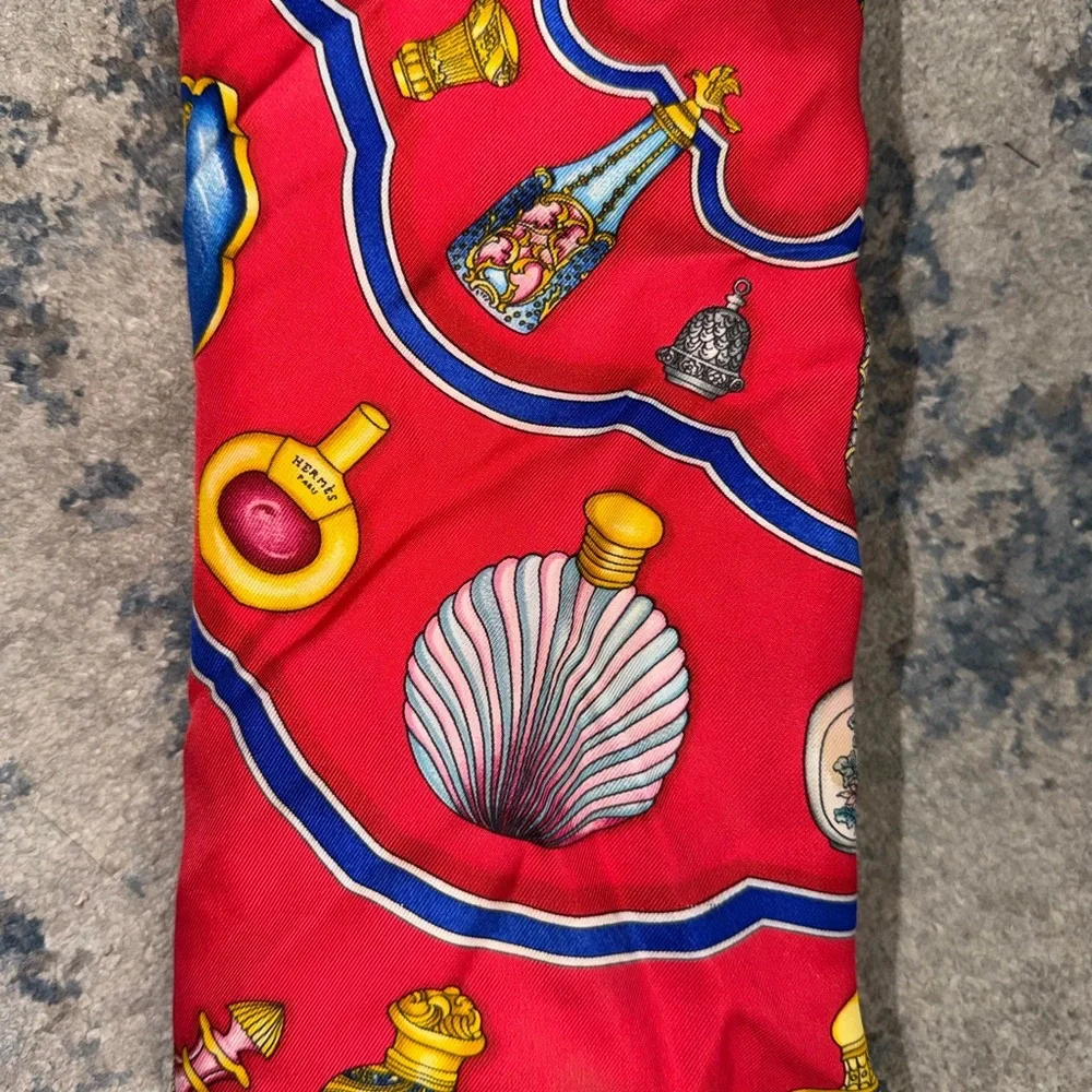 Hermès Qu'importe Le Flacon Silk Scarf